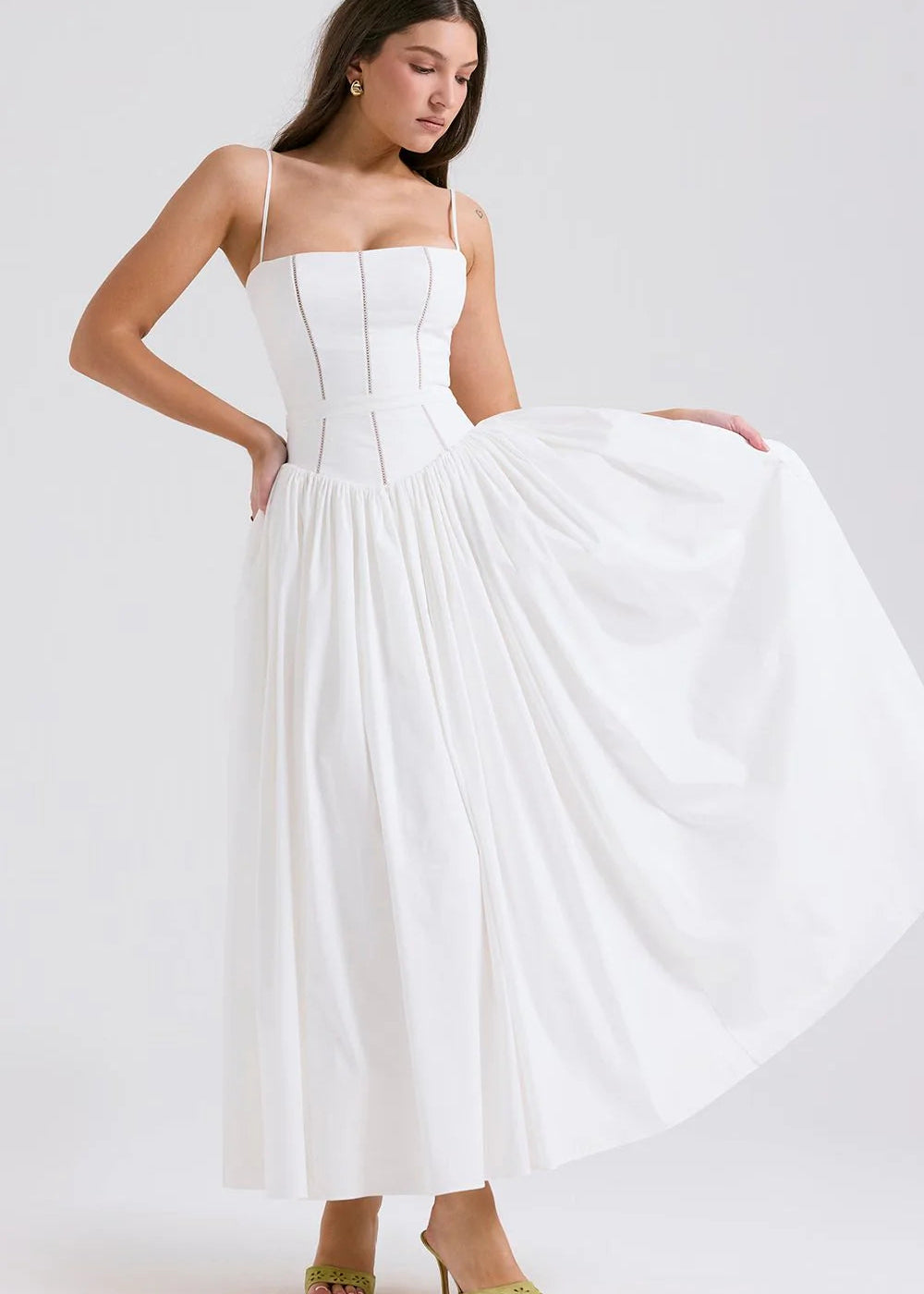 Schmetterlingsflug-Midikleid